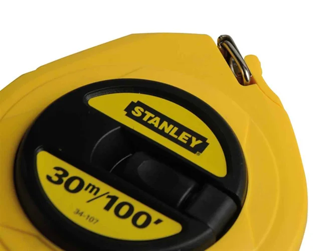 Stanley STA034107 Closed Case Steel Tape 30m/100ft 0-34-107